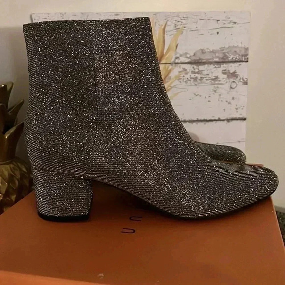 UNISA SIZE 7.5M BOOTS NIB - Picture 4 of 9